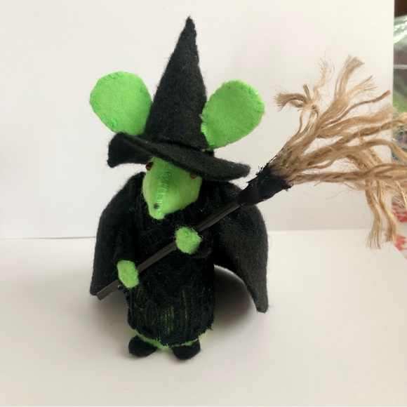 Elphaba Wicked witch felt mouse hand-sewn Oz hand made - Picture 3 of 7
